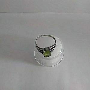 Sterling silver & Peridot ring